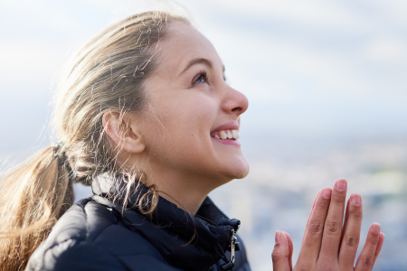 woman saying money prayers