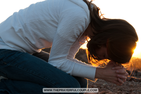 woman praying prayer for fasting and prayer